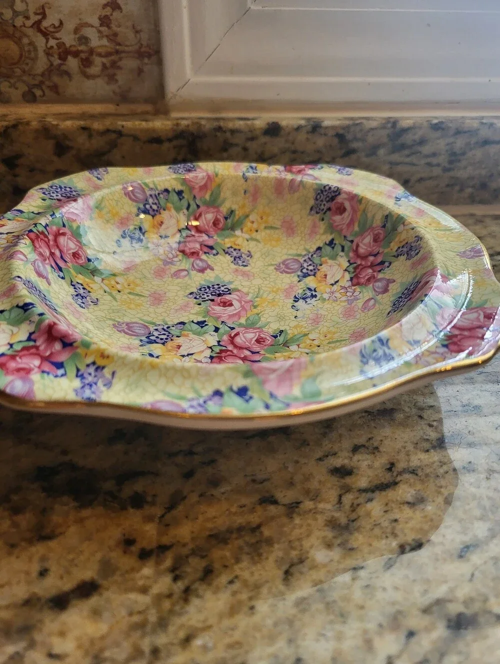 Royal Winton England 7 In .Floral Ceramic Serving Bowl